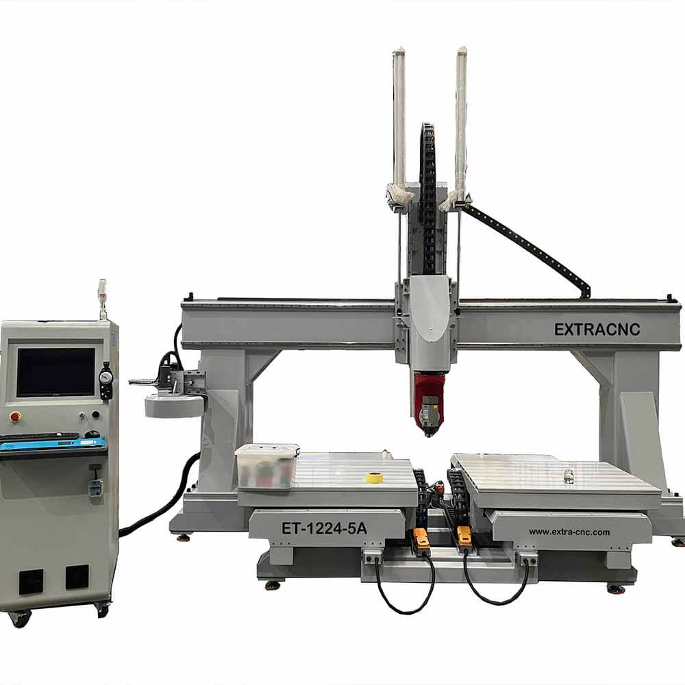 Router CNC che intaglia modelli di pietra dettagliati