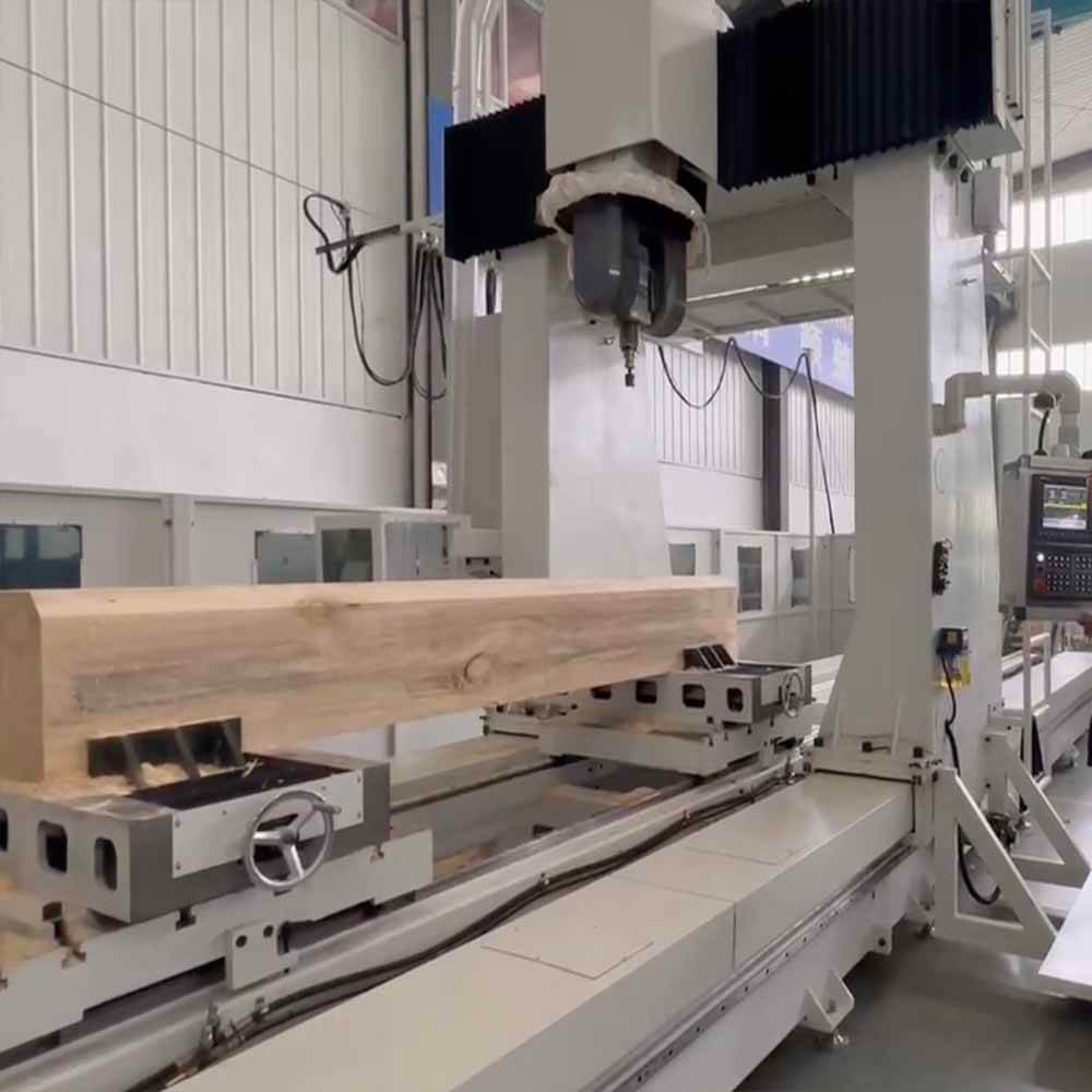 Vysoce přesná 5osá CNC frézka pro složité úlohy
